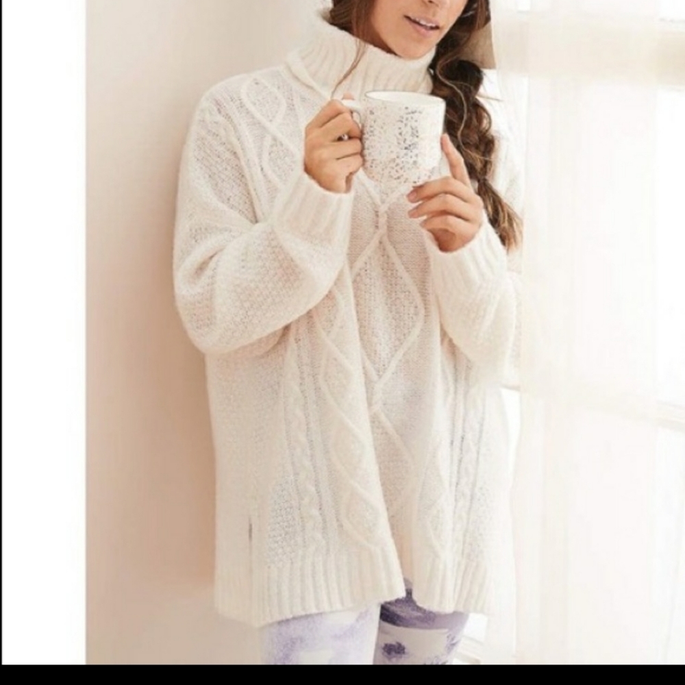 Turtle neck oversized sweater